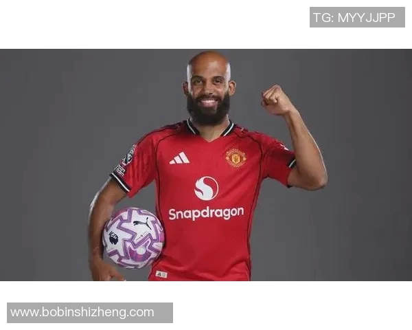 英超球队曼联主帅赞扬队员努力训练的态度，希望能重新夺冠