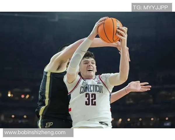 老鹰与开拓者激战成焦点比分揭晓精彩瞬间回顾